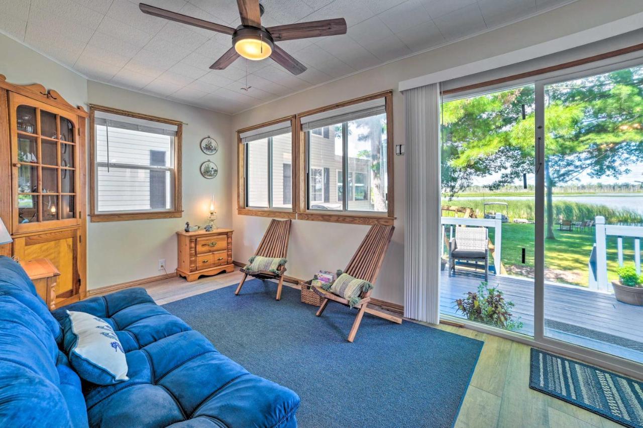 East Tawas Lakefront Getaway With Kayaks And Deck Zewnętrze zdjęcie