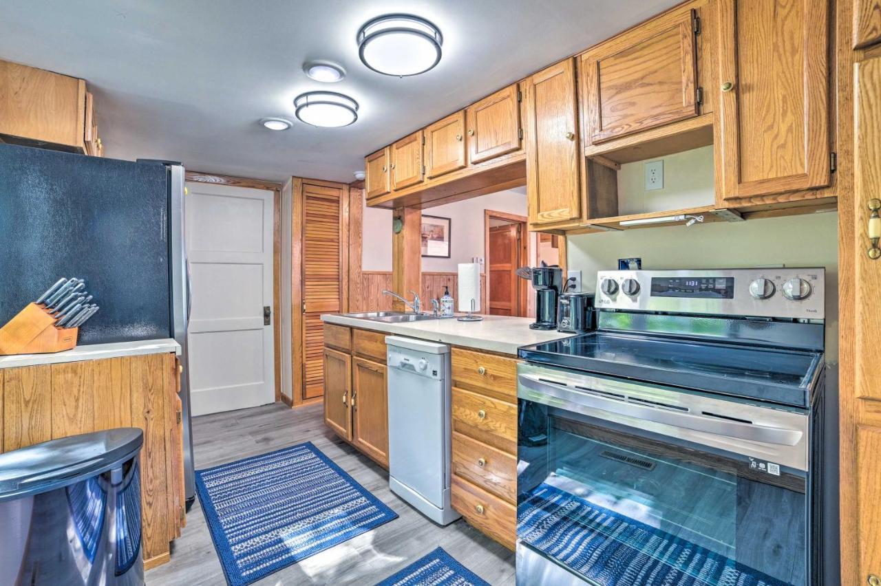 East Tawas Lakefront Getaway With Kayaks And Deck Zewnętrze zdjęcie