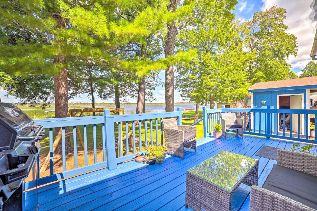 East Tawas Lakefront Getaway With Kayaks And Deck Zewnętrze zdjęcie